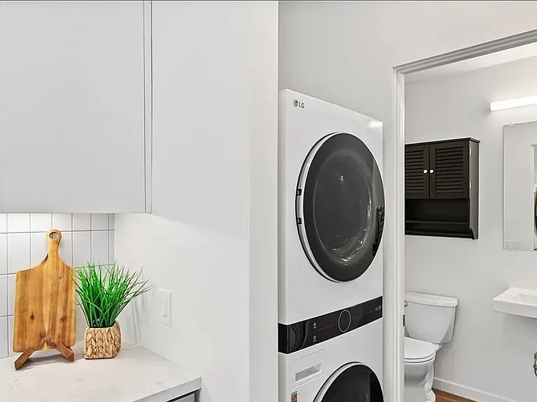 265 Bridge St #104 — Photo 9