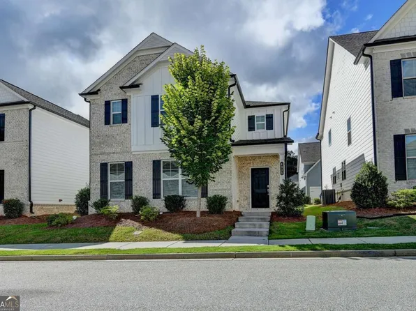 4335 Magpie Dr, Hoschton, GA 30548