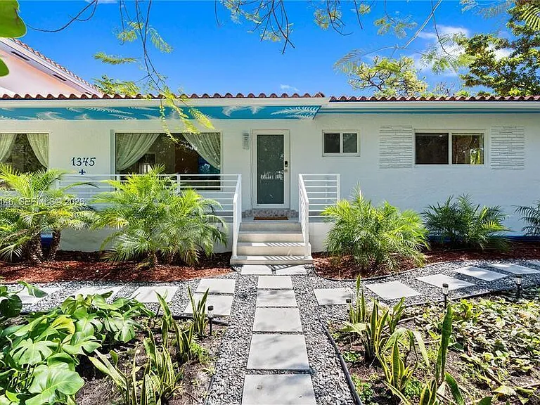 1345 SW 14th Ave — Photo 7