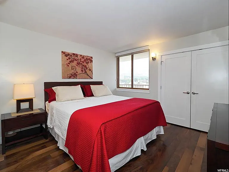 230 E Broadway St #804 — Photo 9