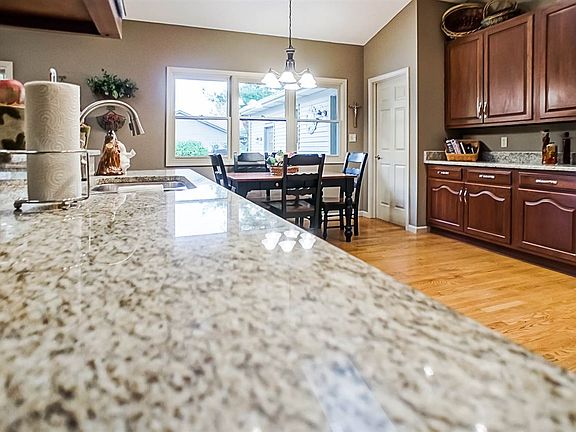 4th image of 53136 County Murray Dr