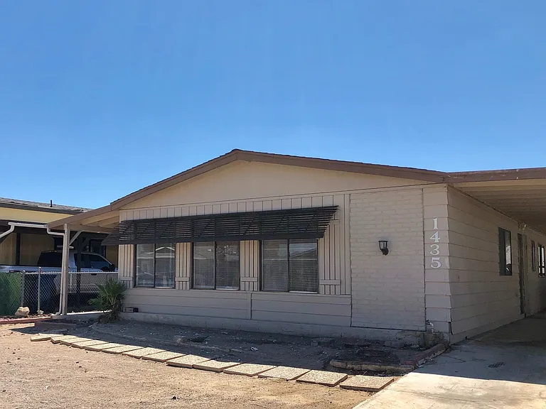 1435 Church Dr — Photo 2