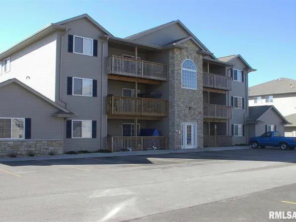 205 E Price St Unit 102, Eldridge, IA 52748