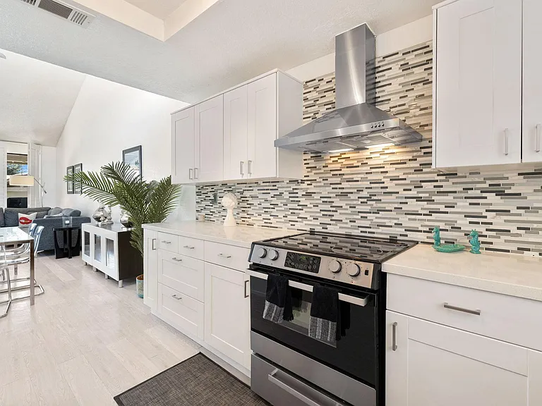 337 Villena Way — Photo 9
