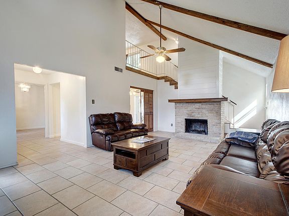 5th image of 1702 Wildwood Dr