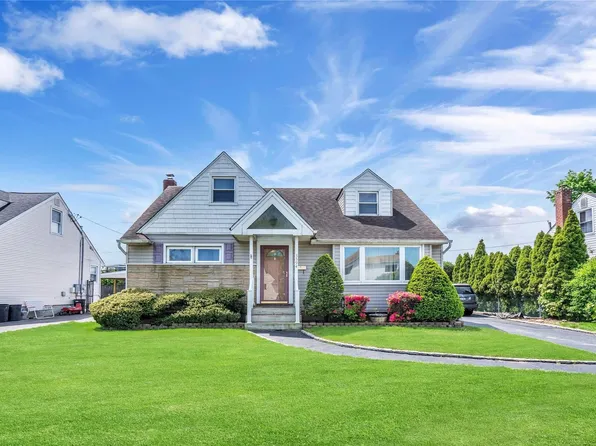 3594 Sherry Avenue, Wantagh, NY 11793