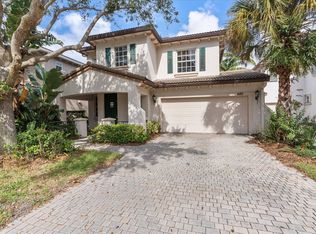 485 Leaf Dr, Palm Beach Gardens, FL 33410