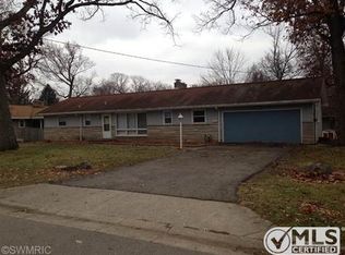 717 Sanwood Dr, Battle Creek, MI 49015