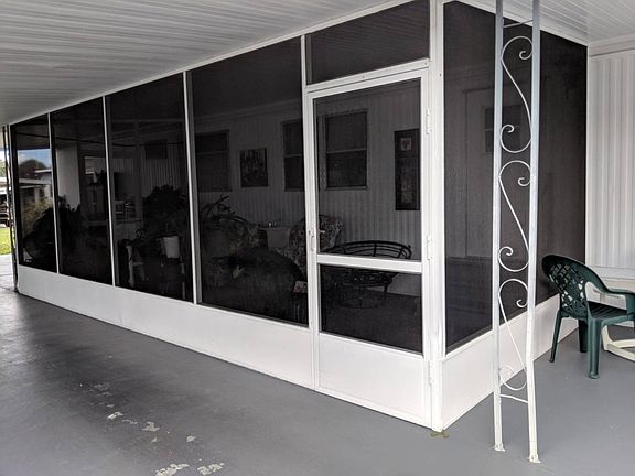4th image of 282 Lyndol St