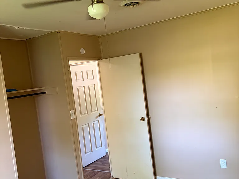 2229 Warrick St — Photo 11