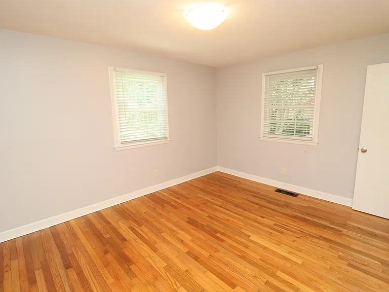 1009 Dogwood Ln — Photo 25