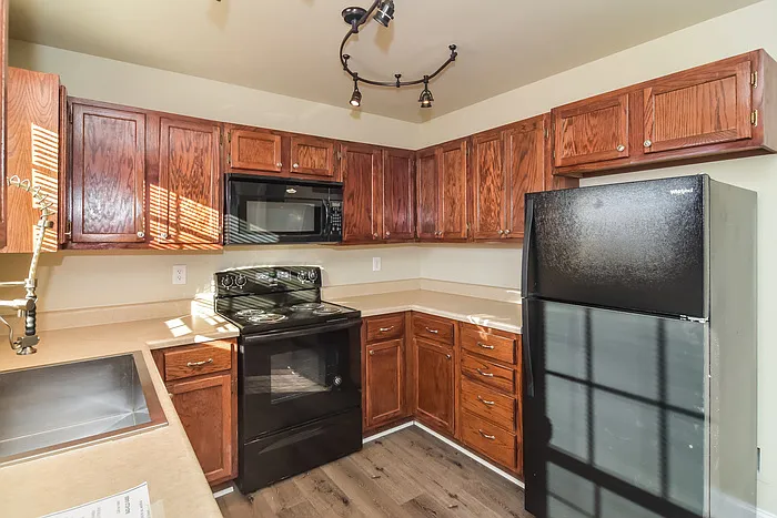 232 Tanner Point Dr — Photo 6