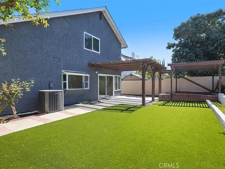 20220 Elkwood St — Photo 19