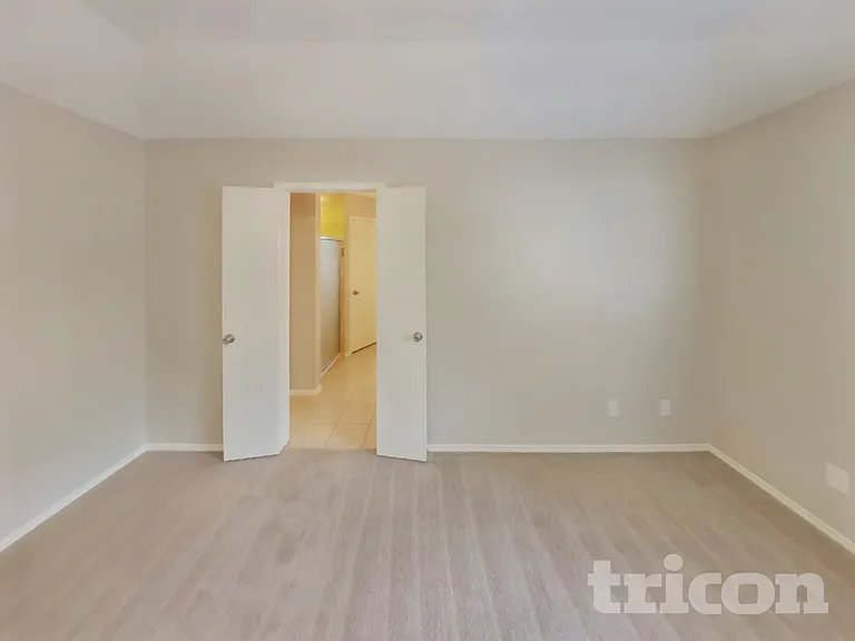 521 Olive St — Photo 7