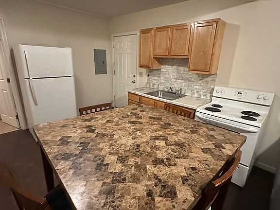 2nd image of 35 Pond St APT 5