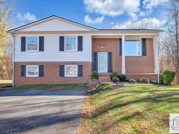 1140 Sherwood Cir, Ridgeway, VA 24148