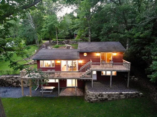 1622 Reidner Ln, Centuria, WI 54824