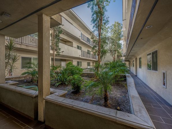 6908 Vesper Ave #303