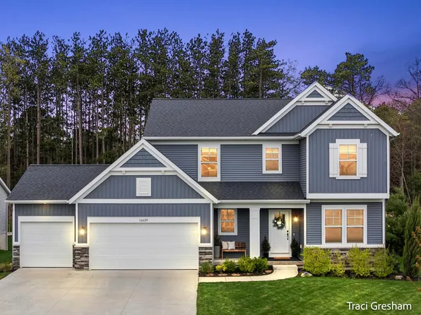 12639 Riverton Rd, Grand Haven, MI 49417