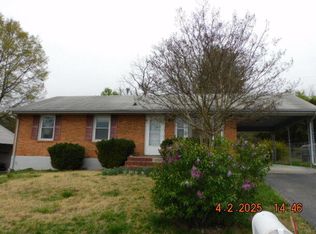 5531 Ambassador Dr, Roanoke, VA 24019