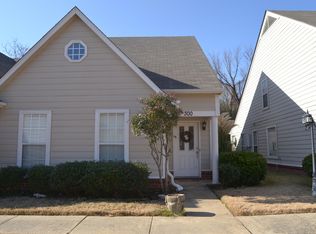 300 Center Springs Pl, Collierville, TN 38017