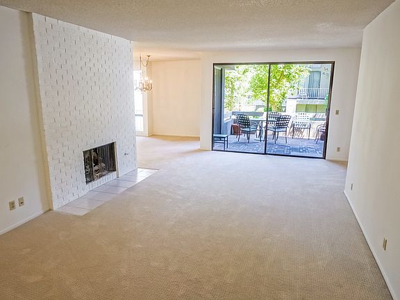 2nd image of 5340 Yarmouth Ave Unit 106