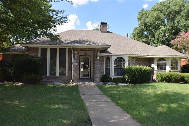 1st image of 2413 Belmont Pl