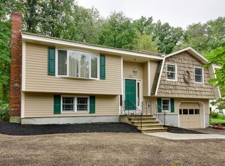 43 Westwood St, Burlington, MA 01803