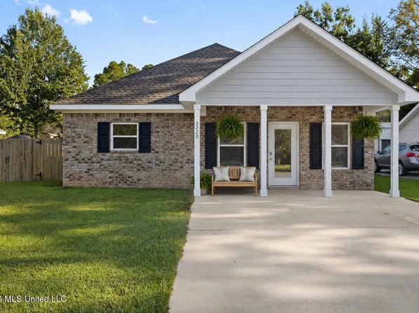 3220 Tuna Rd, Gautier, MS 39553