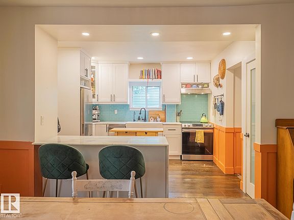 4th image of 11409 94th St NW