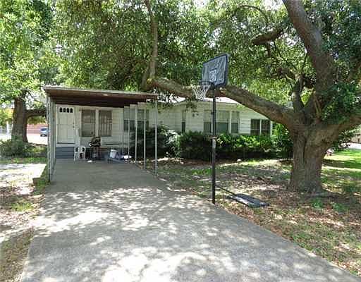5th image of 644 Oakleigh Ave