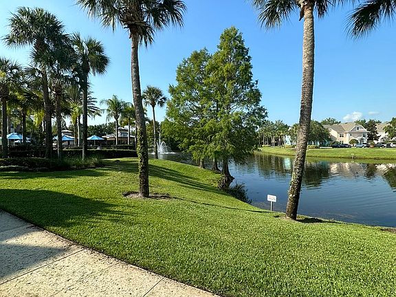 4th image of 3004 Bonfire Beach Dr