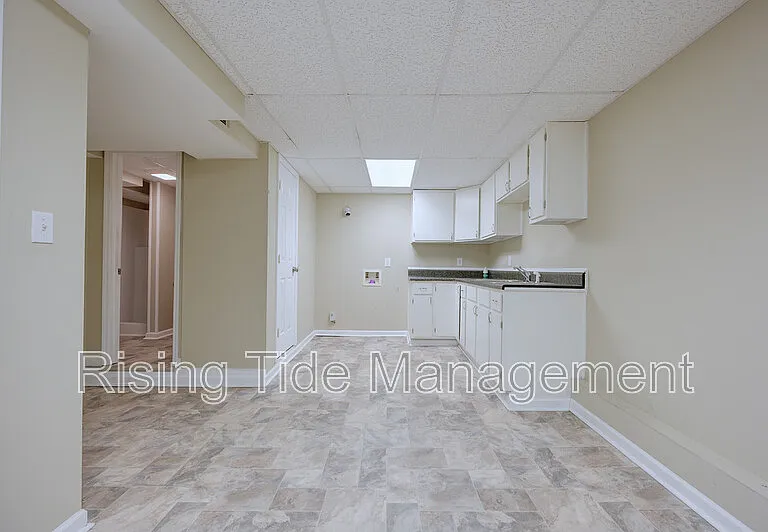 401 Lance Ln — Photo 16