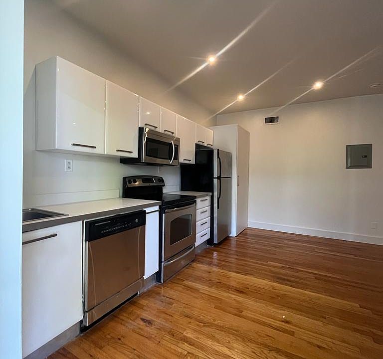 1st image of 860 Meridian Ave APT 7