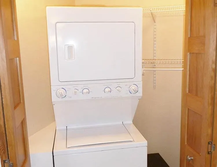 Full-Sized W/D in Unit