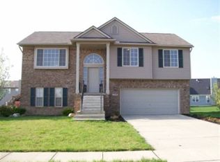 758 Falcon Dr, Dundee, MI 48131