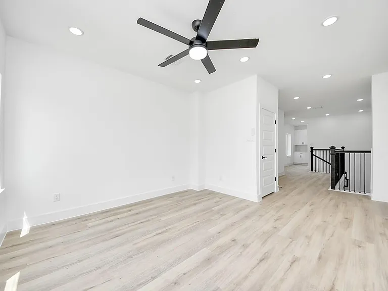 4410 Allen St #A — Photo 15