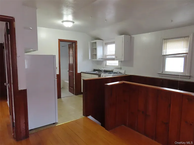 78A Deer Park Ave #2B — Photo 3
