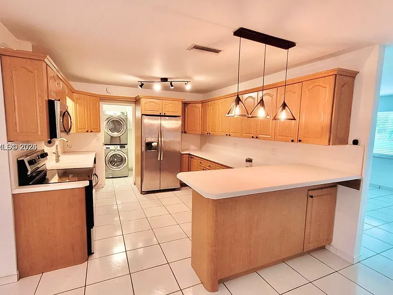6730 Charleston St — Photo 14