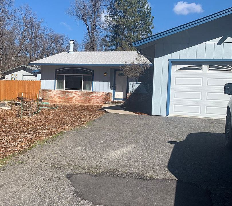 1st image of 16356 Acorn Dr