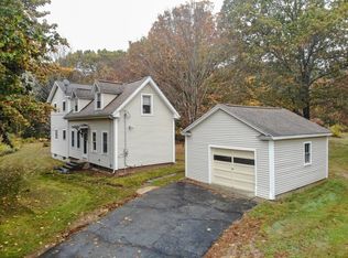 40 S Pleasant St, Merrimac, MA 01860