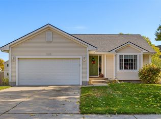 995 SE Rosewood Dr, Waukee, IA 50263