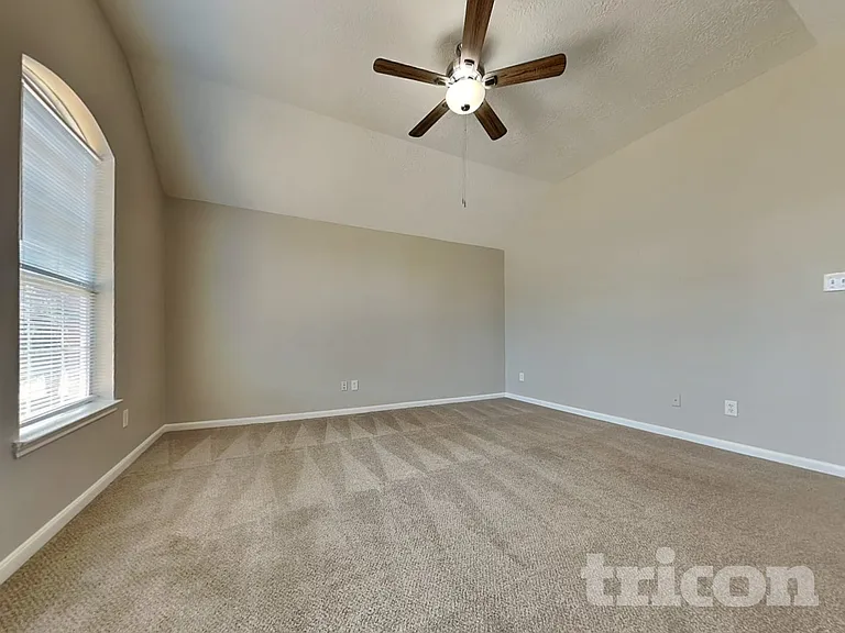 5473 N Buffalo Cir — Photo 8
