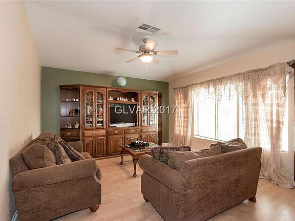 3rd image of 6932 Hazelnut Garden St