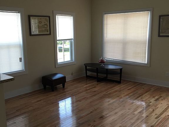 4th image of 803 N 26th St #B