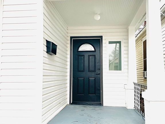 2nd image of 524 Sandusky Ave