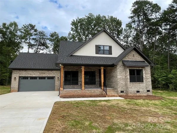 301 General As Johnston St, Stanley, NC 28164