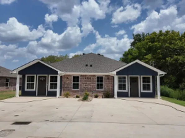 406 Lake Lamond Rd, Longview, TX