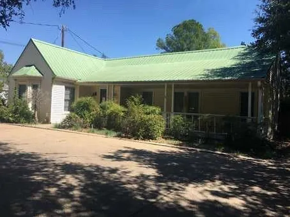 900 S Seaman St, Eastland, TX 76448