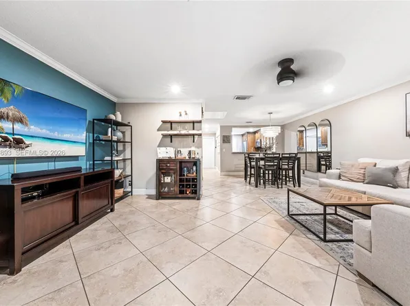1140 NW 99th Ave #70, Pembroke Pines, FL 33024